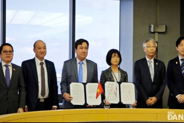 Da Nang - Sakai (Japan) Sign Carbon-Neutral City Cooperation Agreement